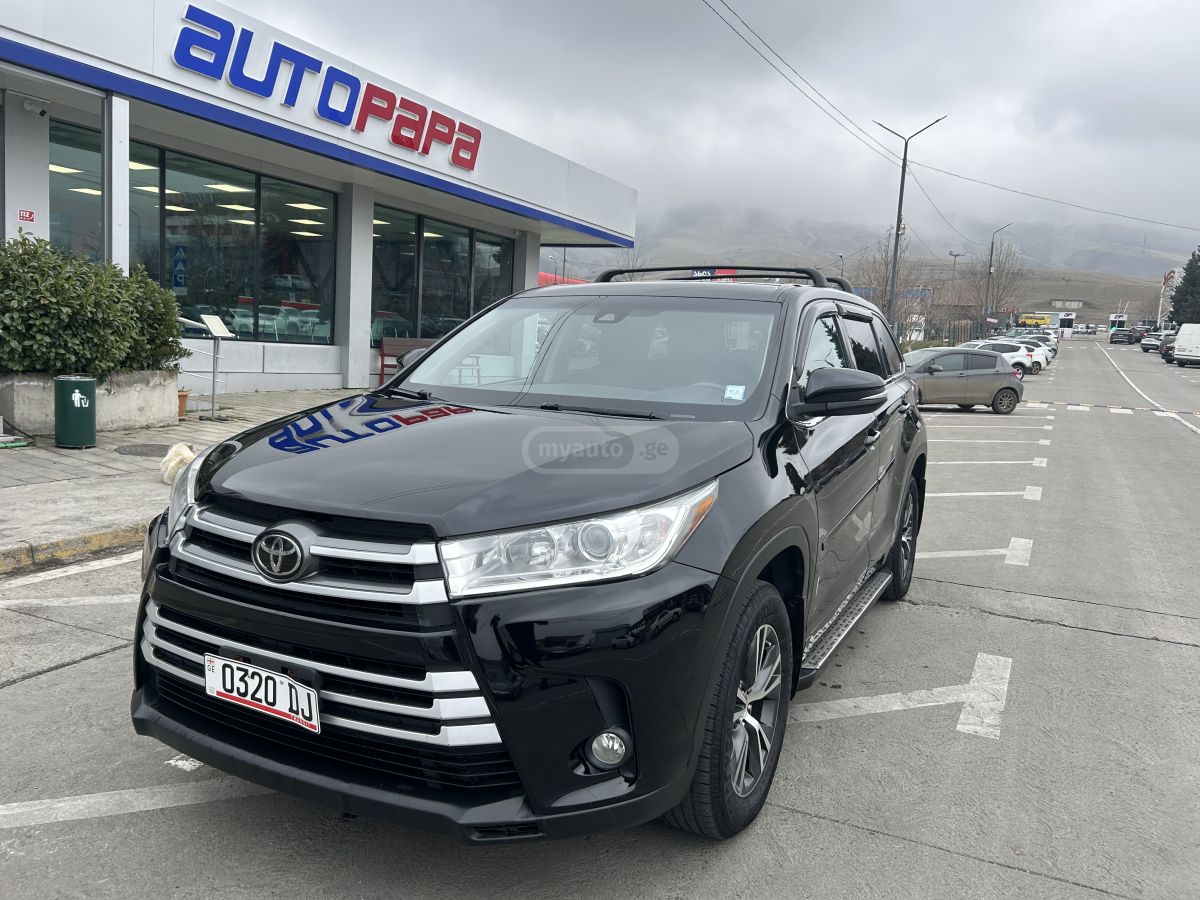 Toyota Highlander - фото 2