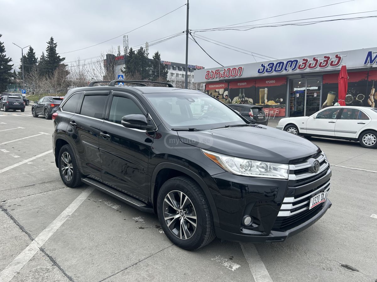 Toyota Highlander - фото 3