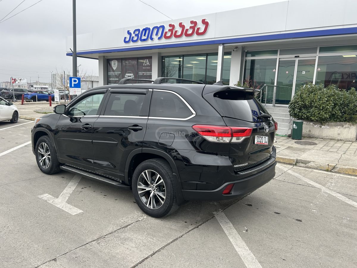 Toyota Highlander - фото 4