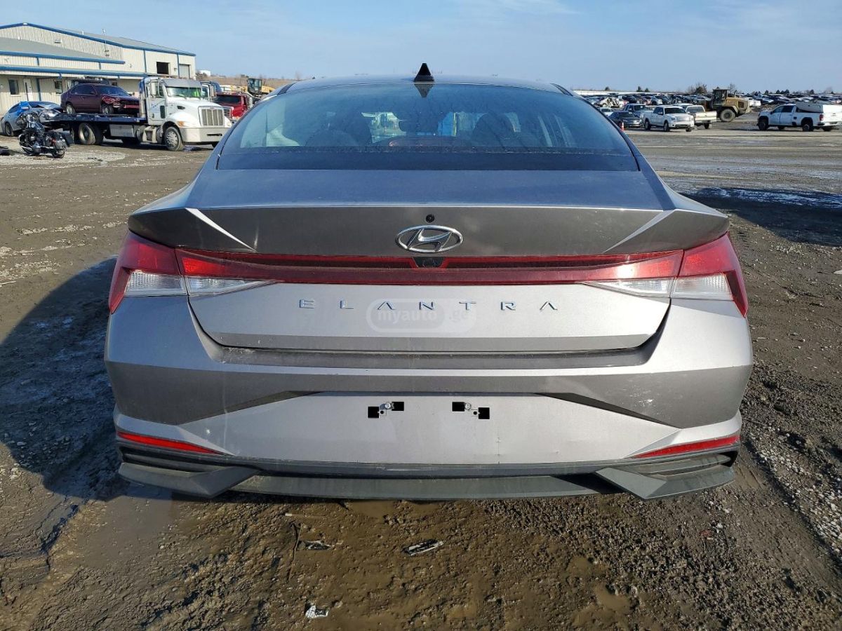 Hyundai Elantra - фото 6