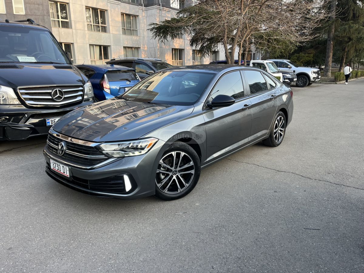 Volkswagen Jetta - фото 1