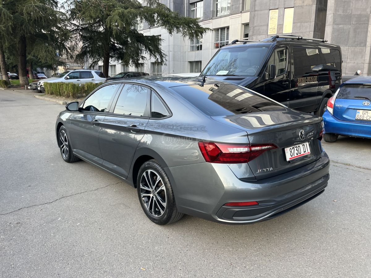 Volkswagen Jetta - фото 3