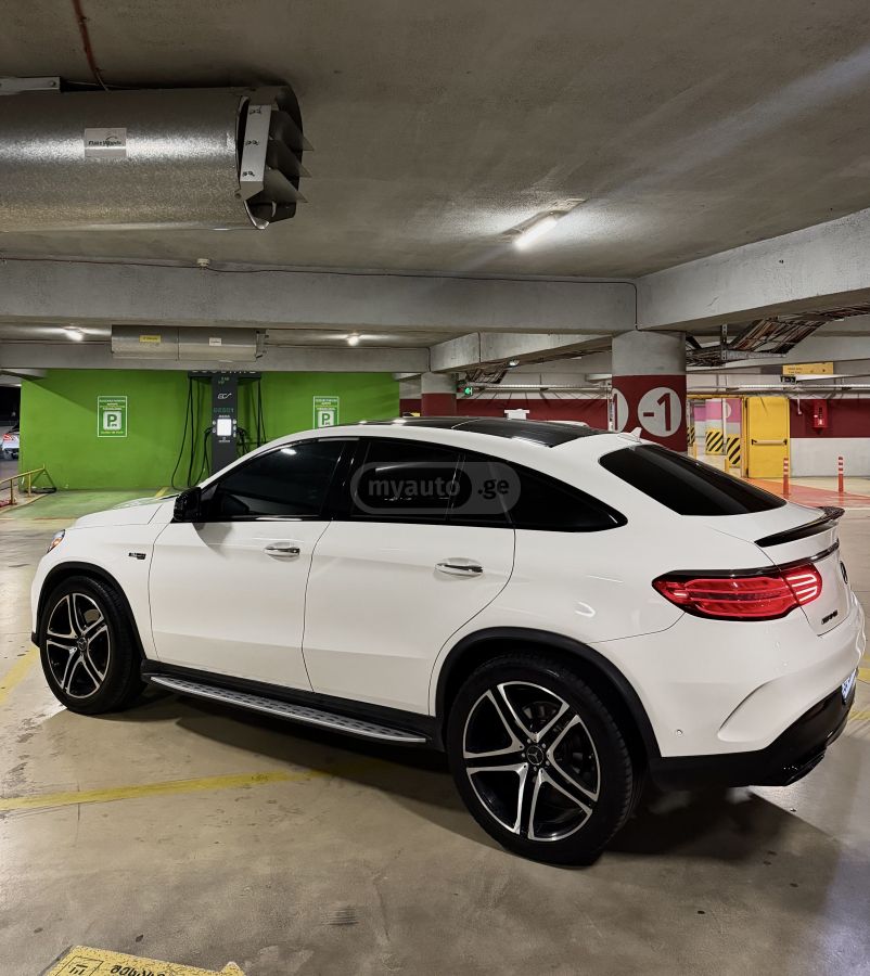 Mercedes-Benz GLE 43 AMG - фото 5