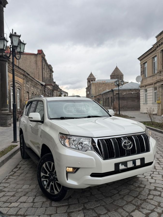 Toyota Land Cruiser Prado - фото 1
