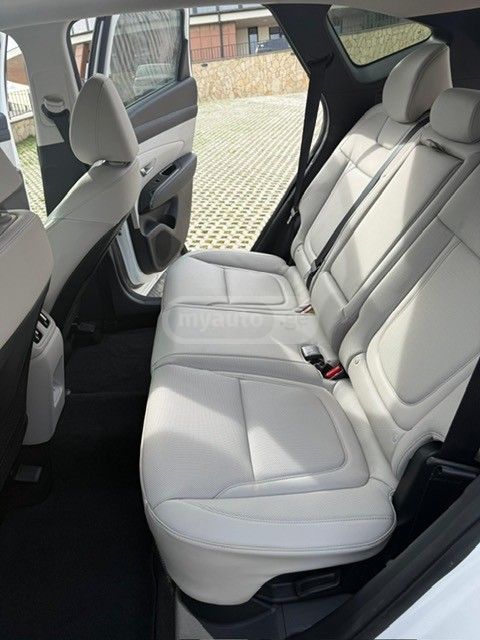 Hyundai limited hybrid — миниатюра 8