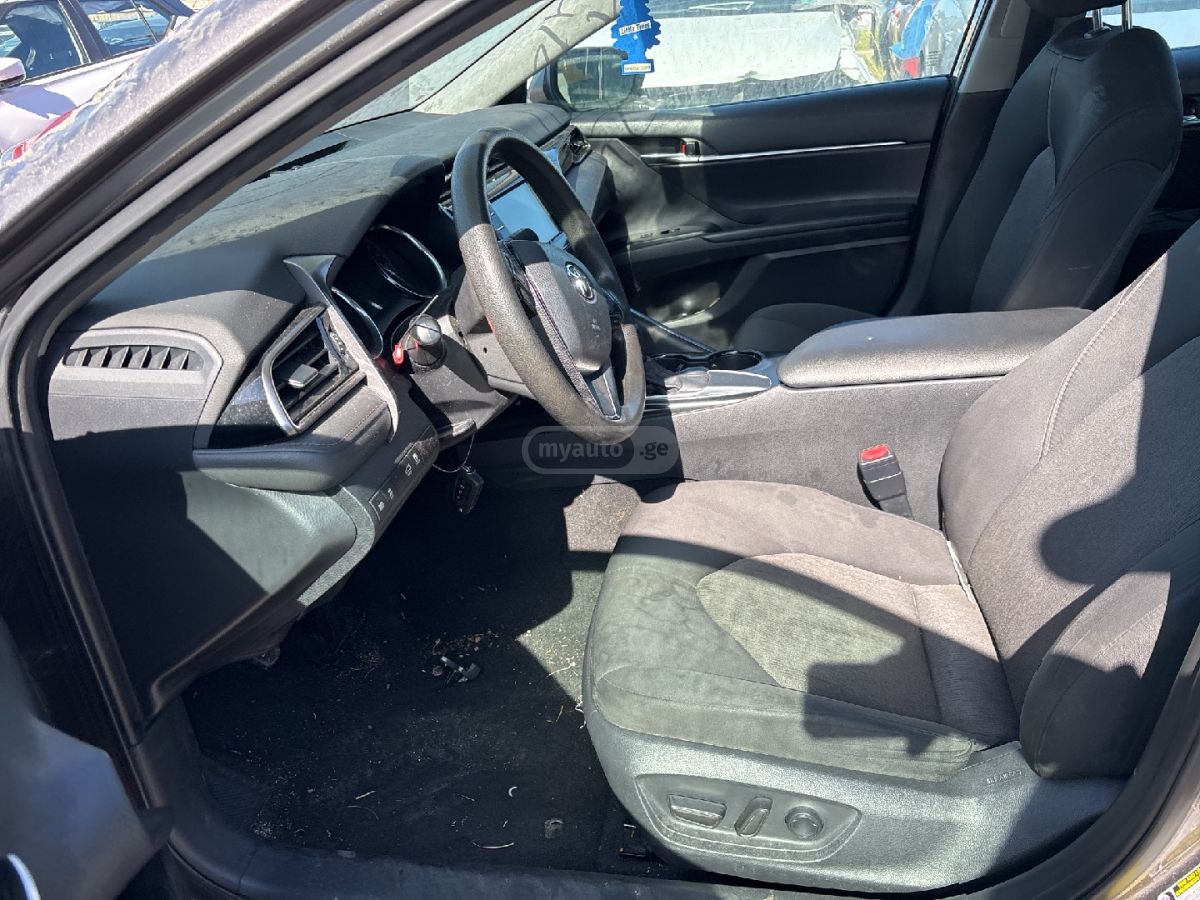 Toyota Camry - фото 9