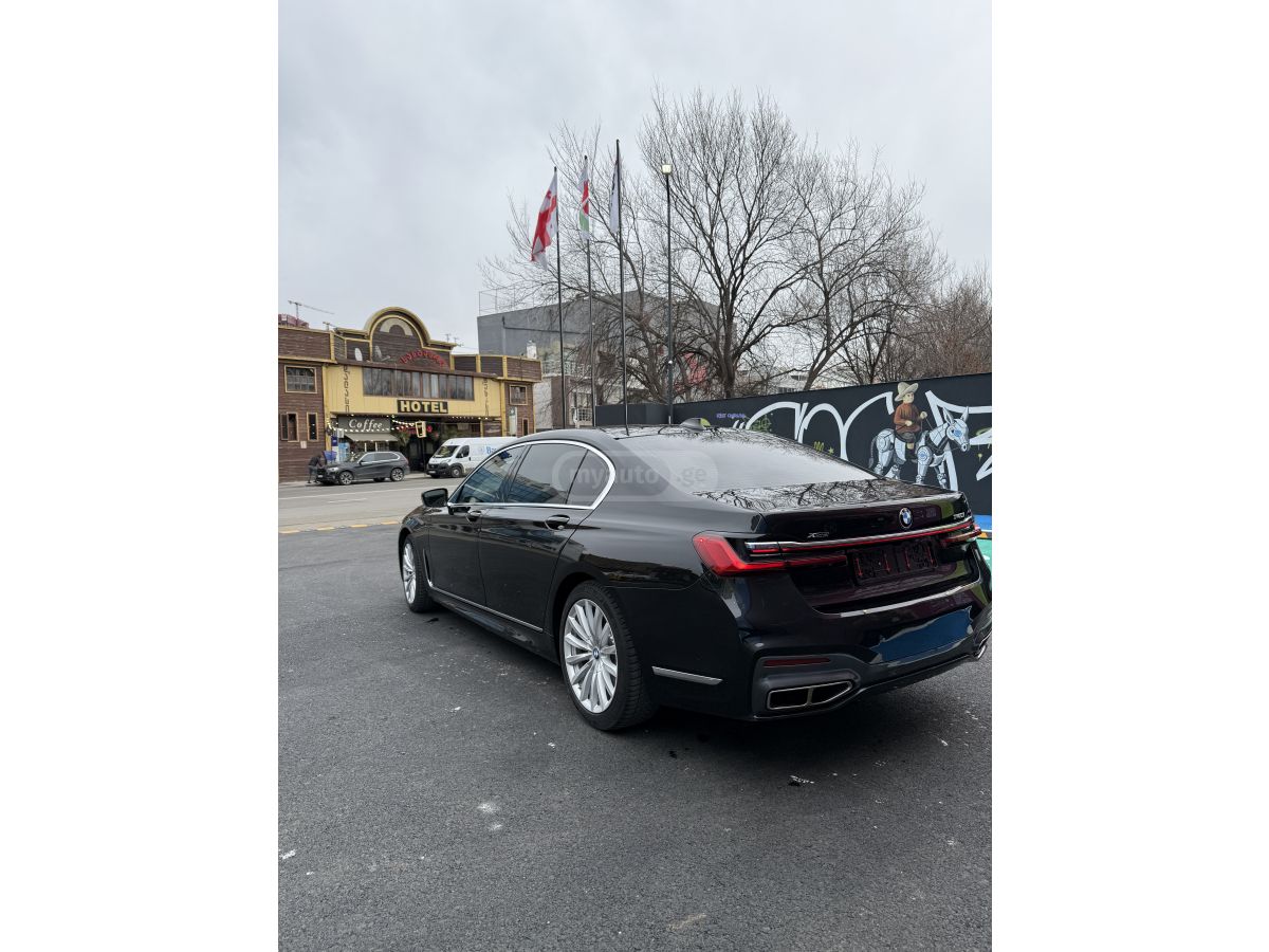 BMW 740 - фото 10