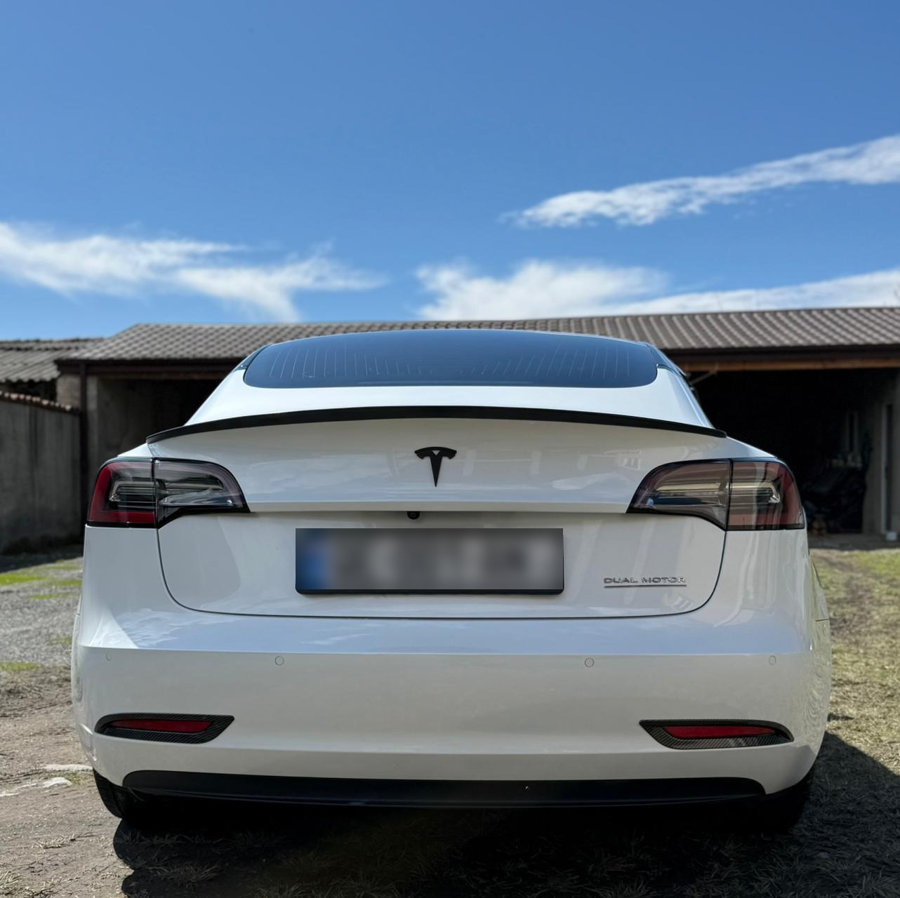 Tesla Model 3 - фото 3