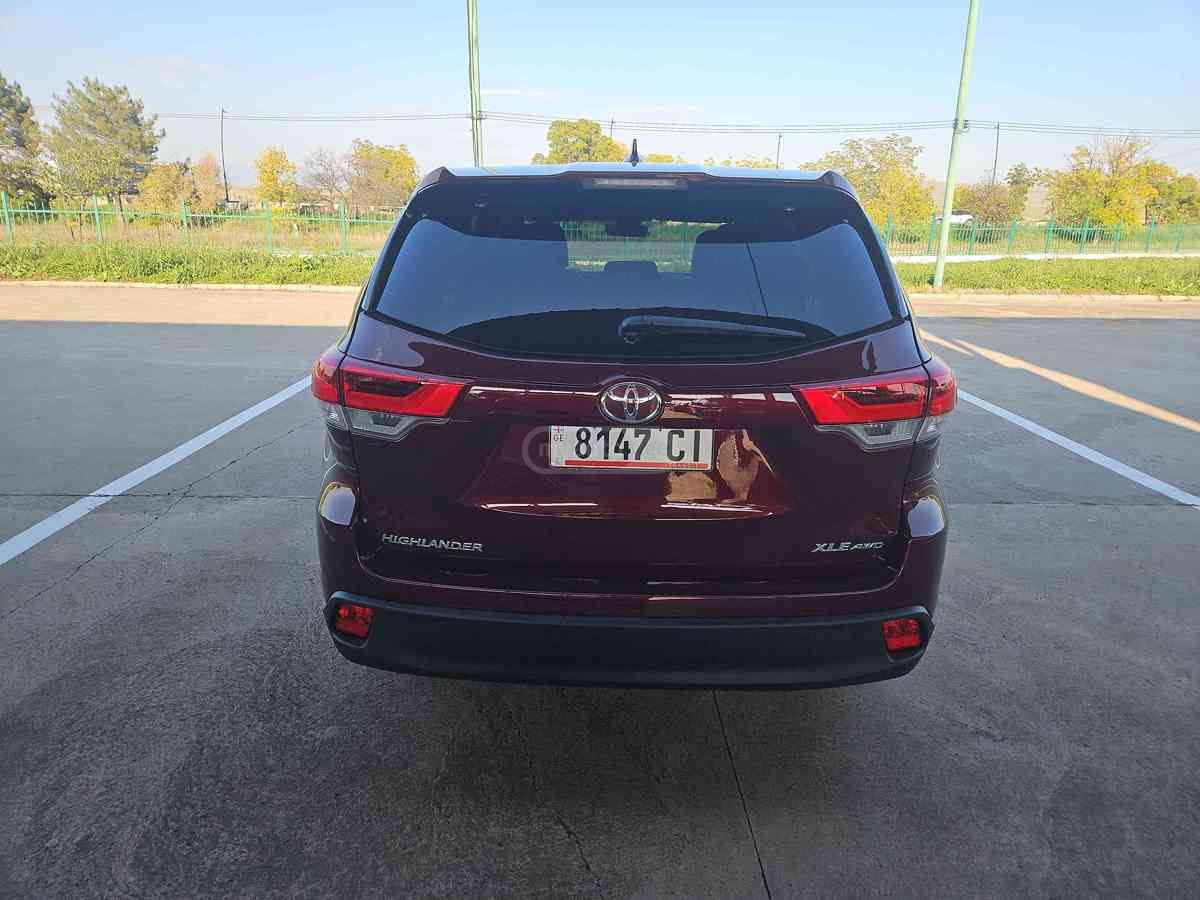 Toyota Highlander - фото 10