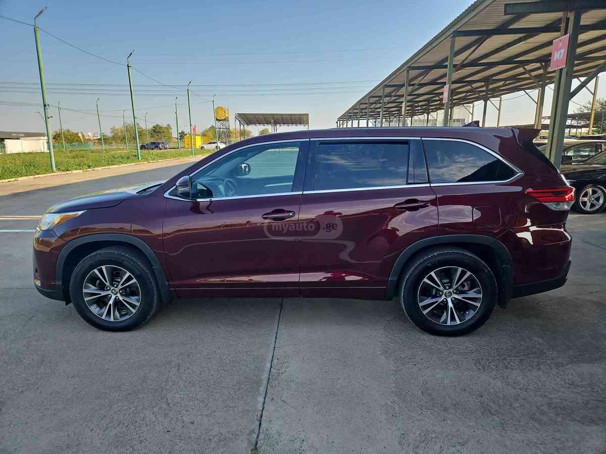 Toyota Highlander - фото 2