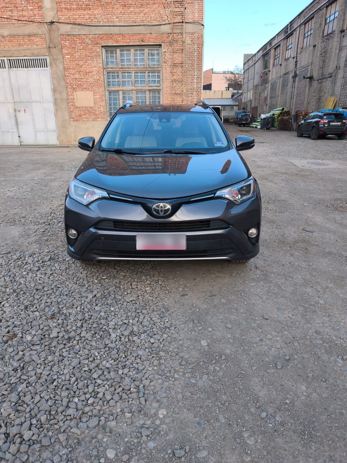 Toyota RAV 4 - фото 1