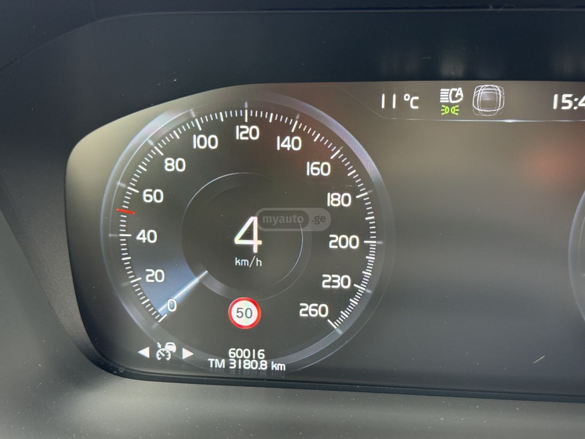 Volvo XC 90 - фото 10