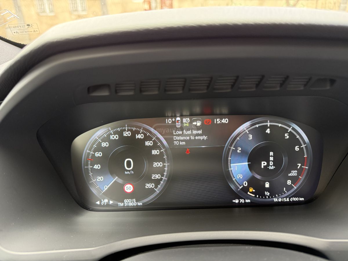 Volvo XC 90 - фото 12