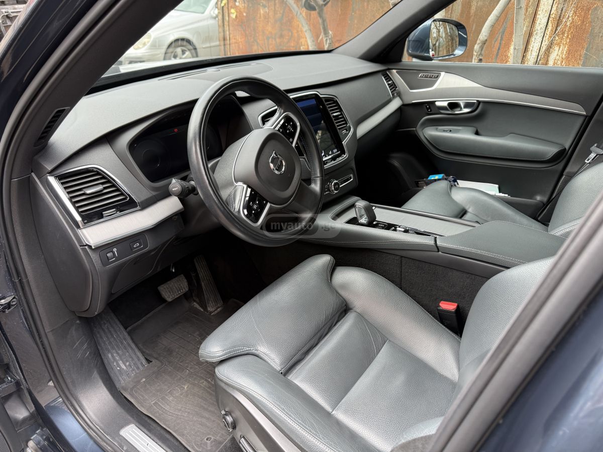 Volvo XC 90 - фото 14