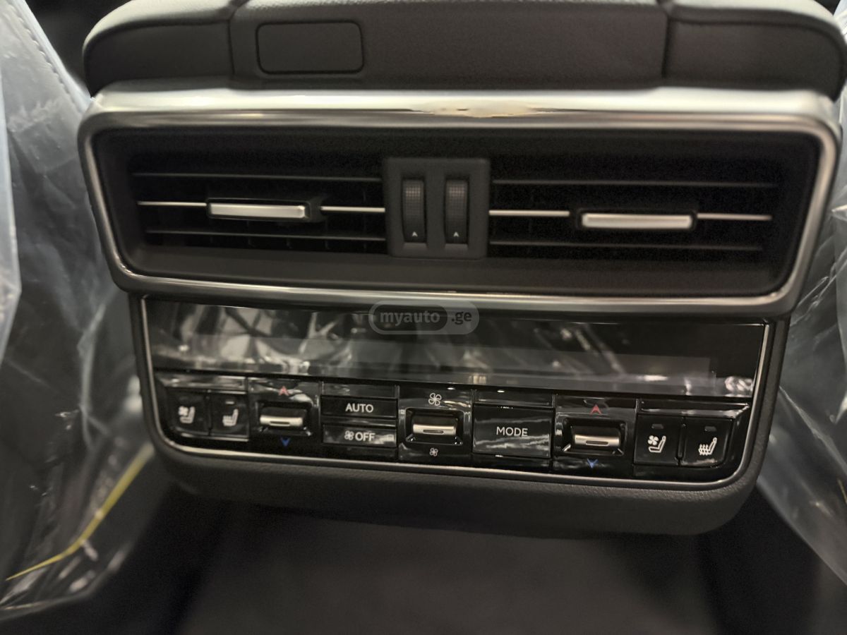 Lexus LX 500 - фото 14