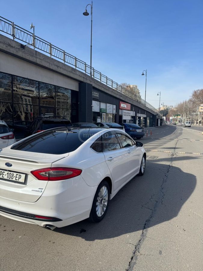 Ford Fusion - фото 3