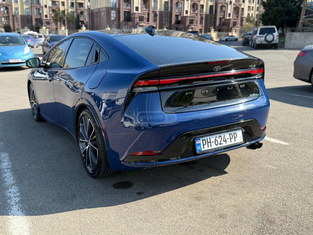 Toyota Prius - фото 11