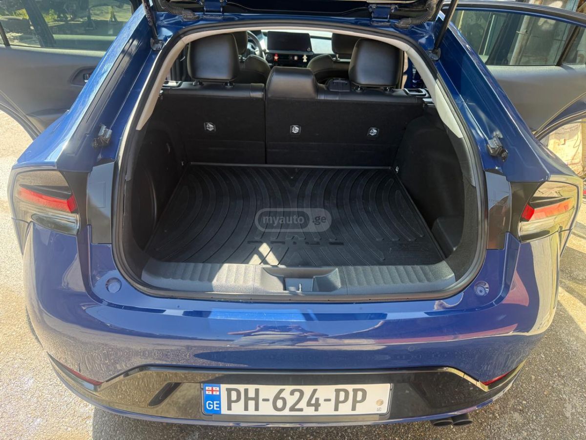 Toyota Prius - фото 12