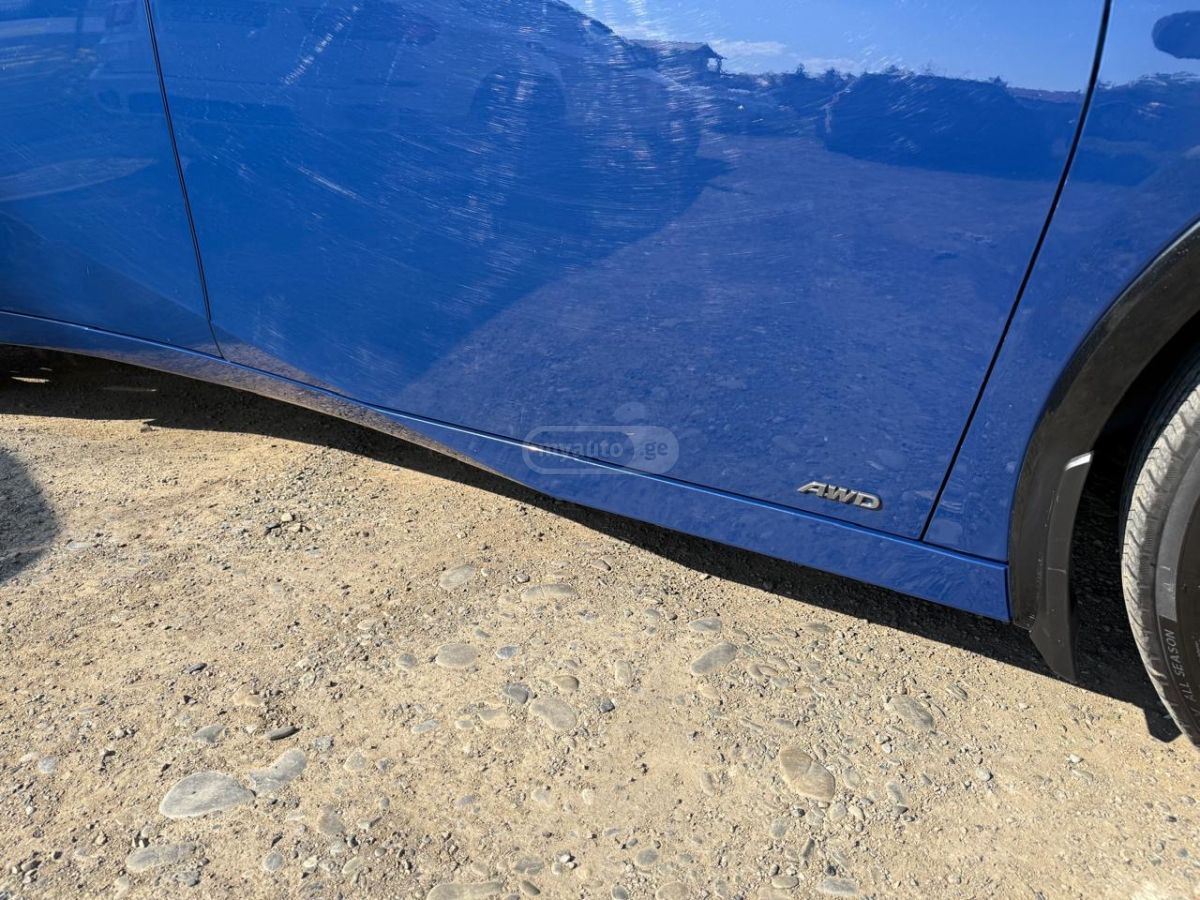 Toyota Prius - фото 2