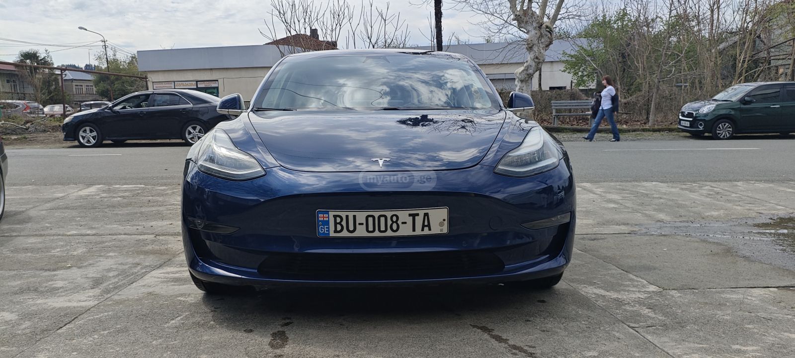Tesla Model 3 - фото 1
