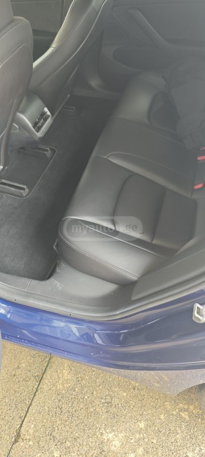 Tesla Model 3 - фото 8