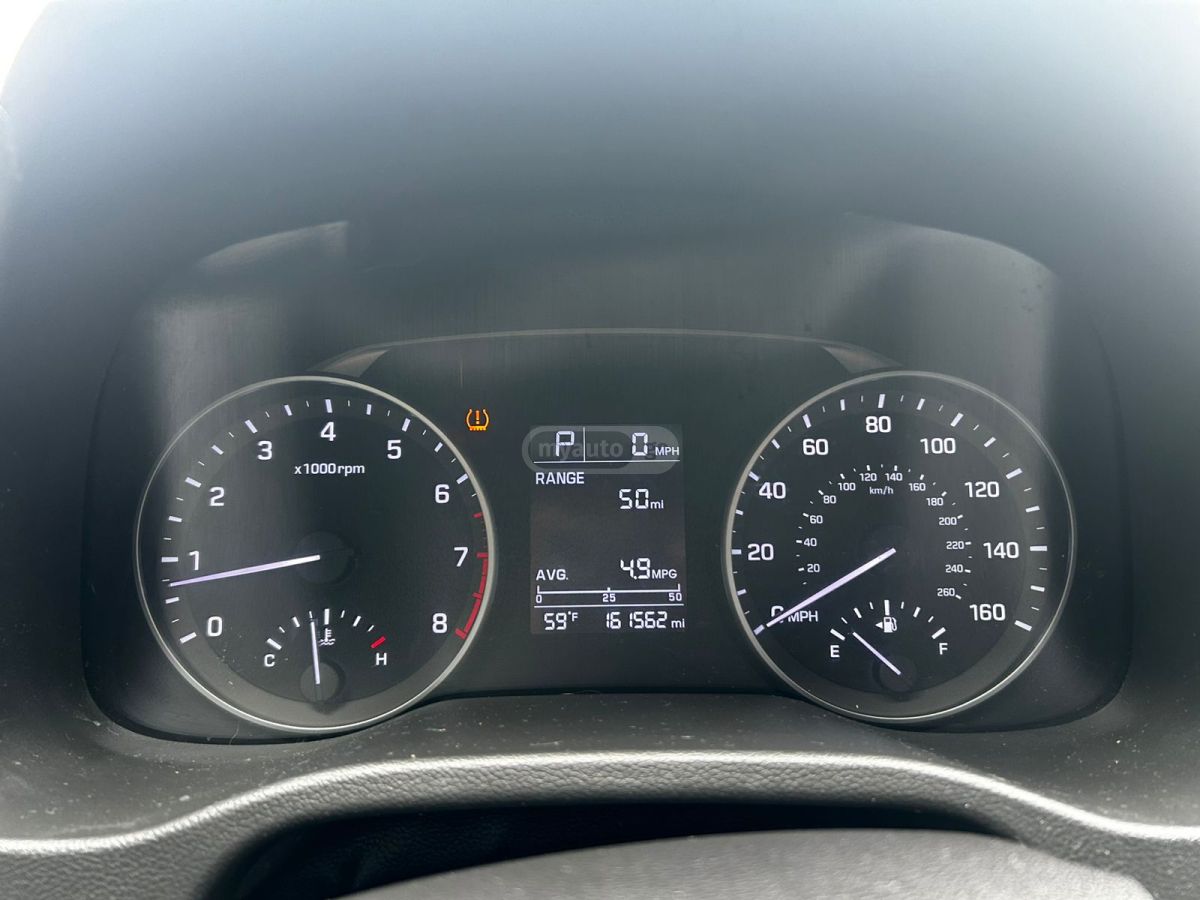 Hyundai Elantra - фото 12