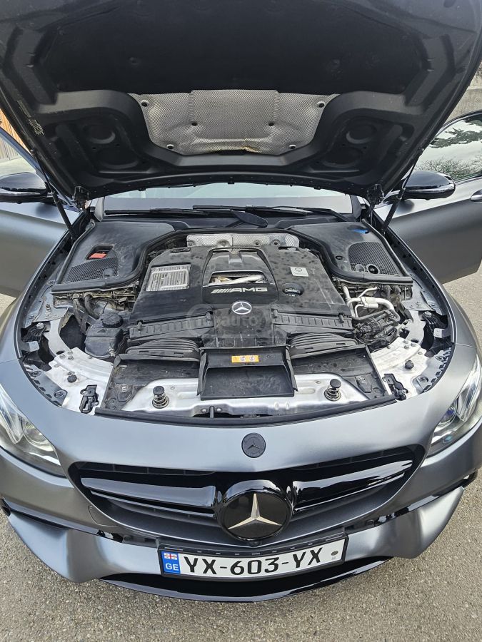 Mercedes-Benz E 63 AMG - фото 11