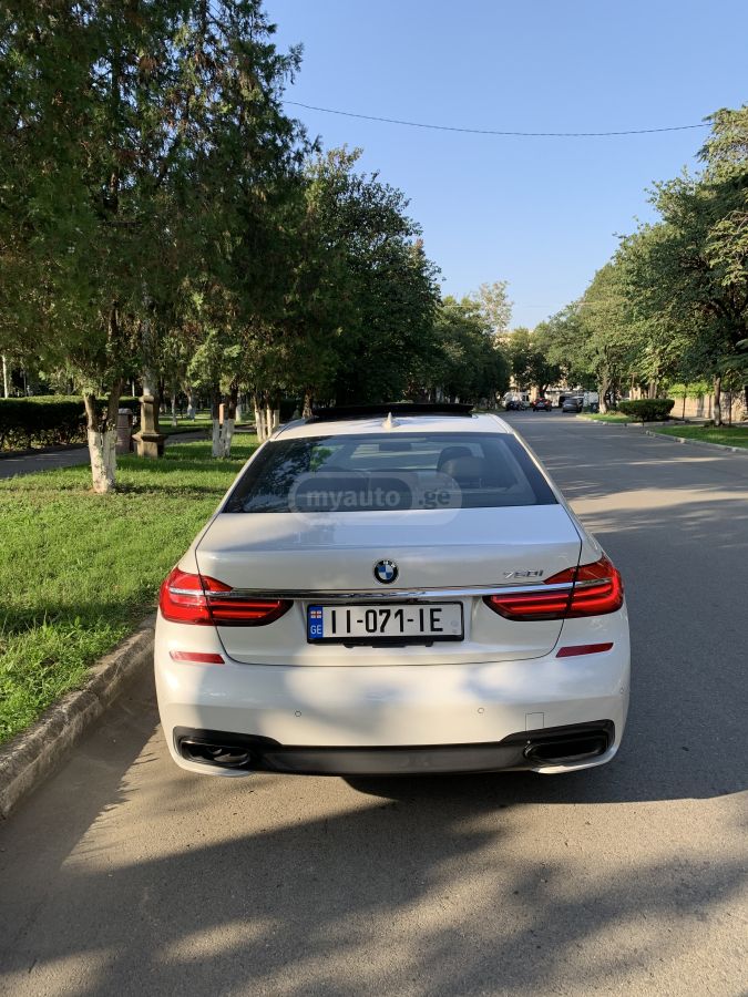 BMW 750 - фото 4