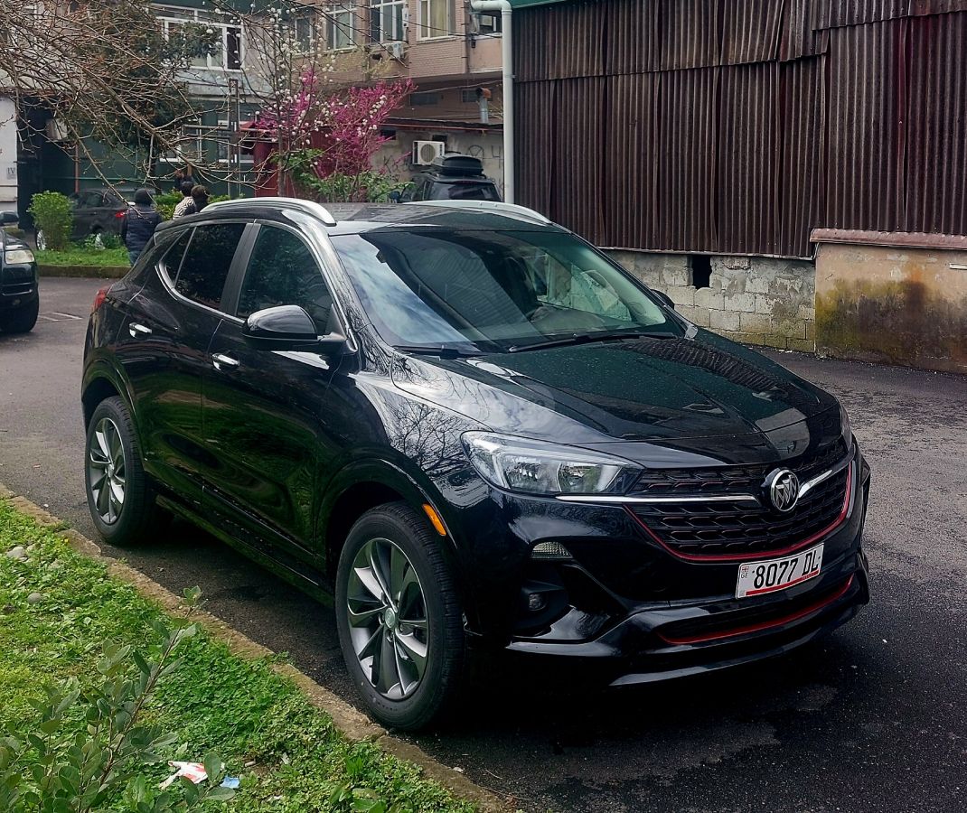Buick Encore - фото 1
