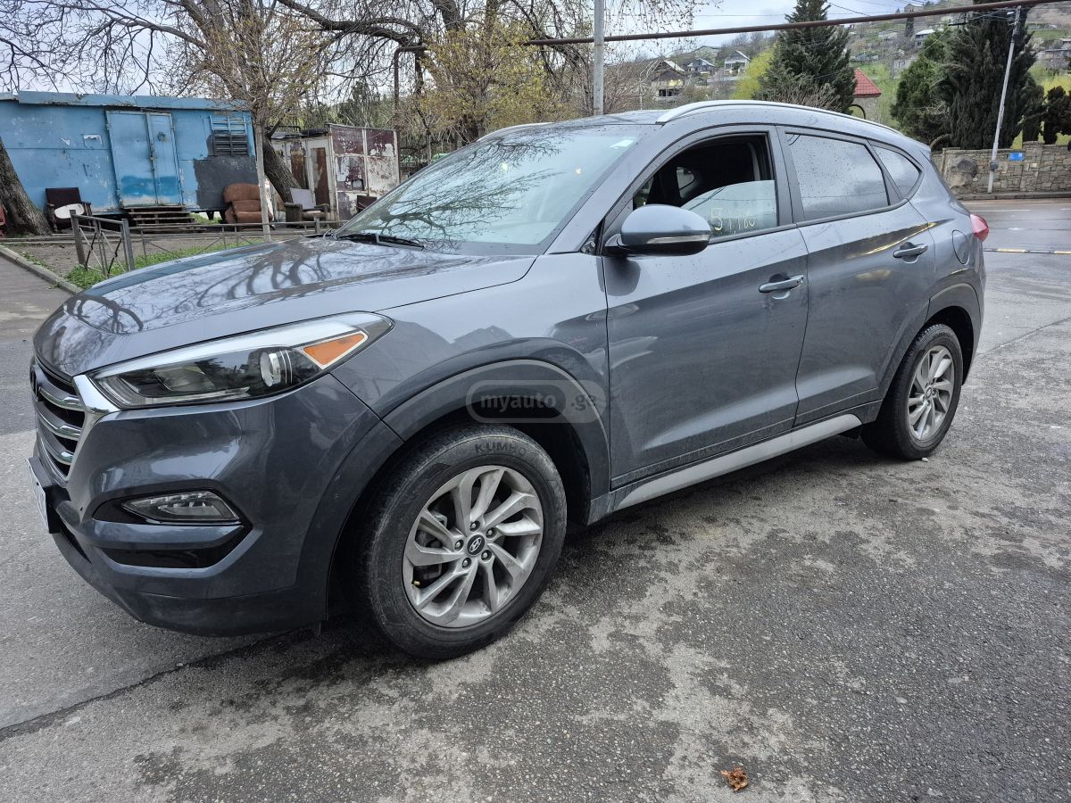 Hyundai Tucson - фото 1