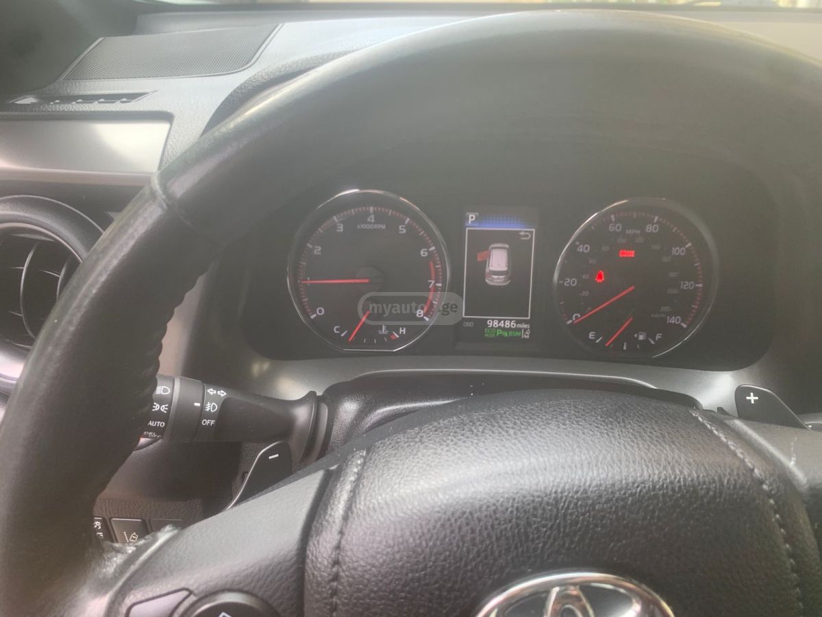 Toyota RAV 4 - фото 10