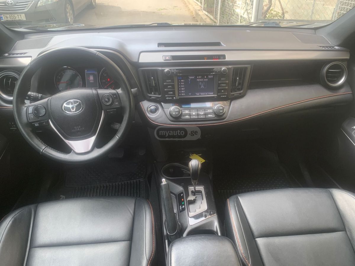 Toyota RAV 4 - фото 11
