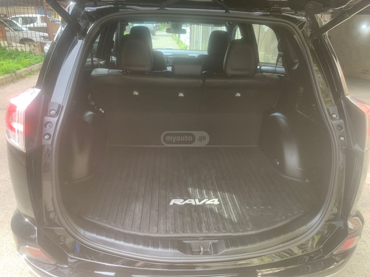 Toyota RAV 4 - фото 6
