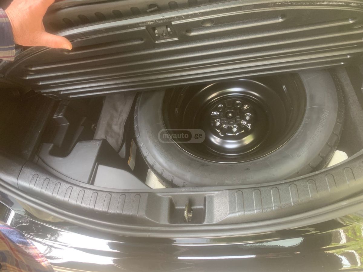 Toyota RAV 4 - фото 7