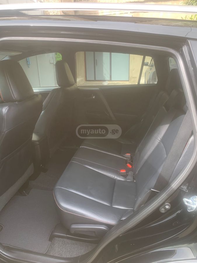 Toyota RAV 4 - фото 8