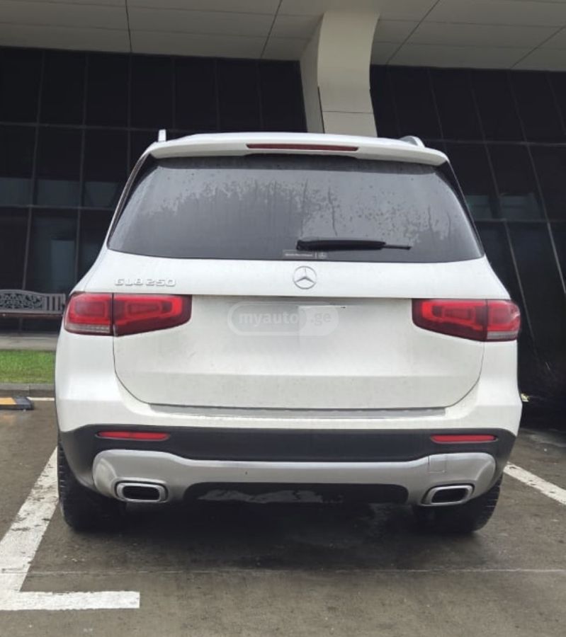 Mercedes-Benz GLB 250 - фото 10