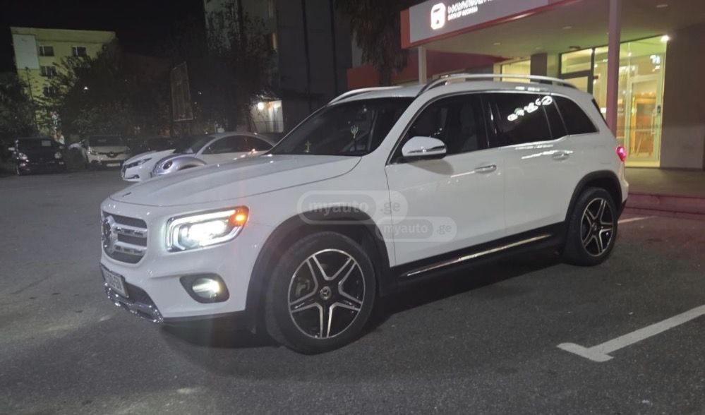 Mercedes-Benz GLB 250 - фото 12