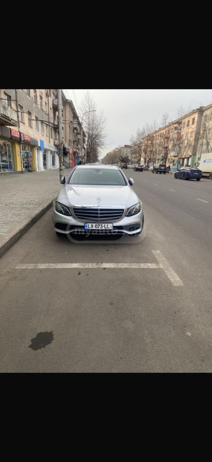 Mercedes-Benz E 300 - фото 2