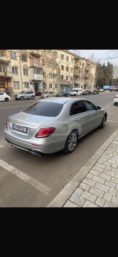 Mercedes-Benz E 300 - фото 3