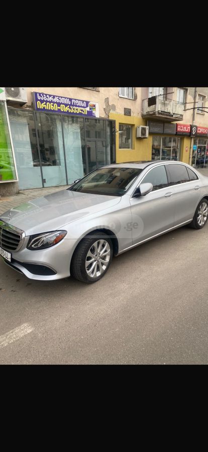 Mercedes-Benz E 300 - фото 4