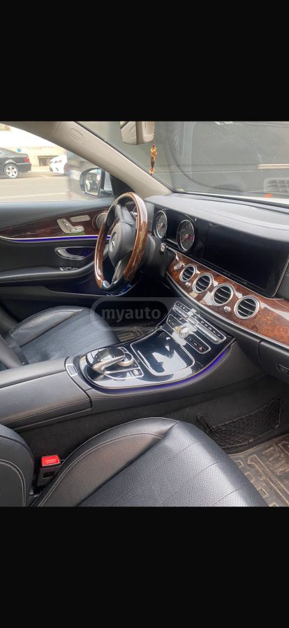 Mercedes-Benz E 300 - фото 6