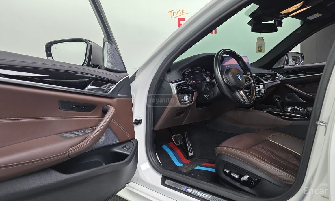 BMW M550 i xDrive 4dr All-Wheel Drive S 2022 — миниатюра 13