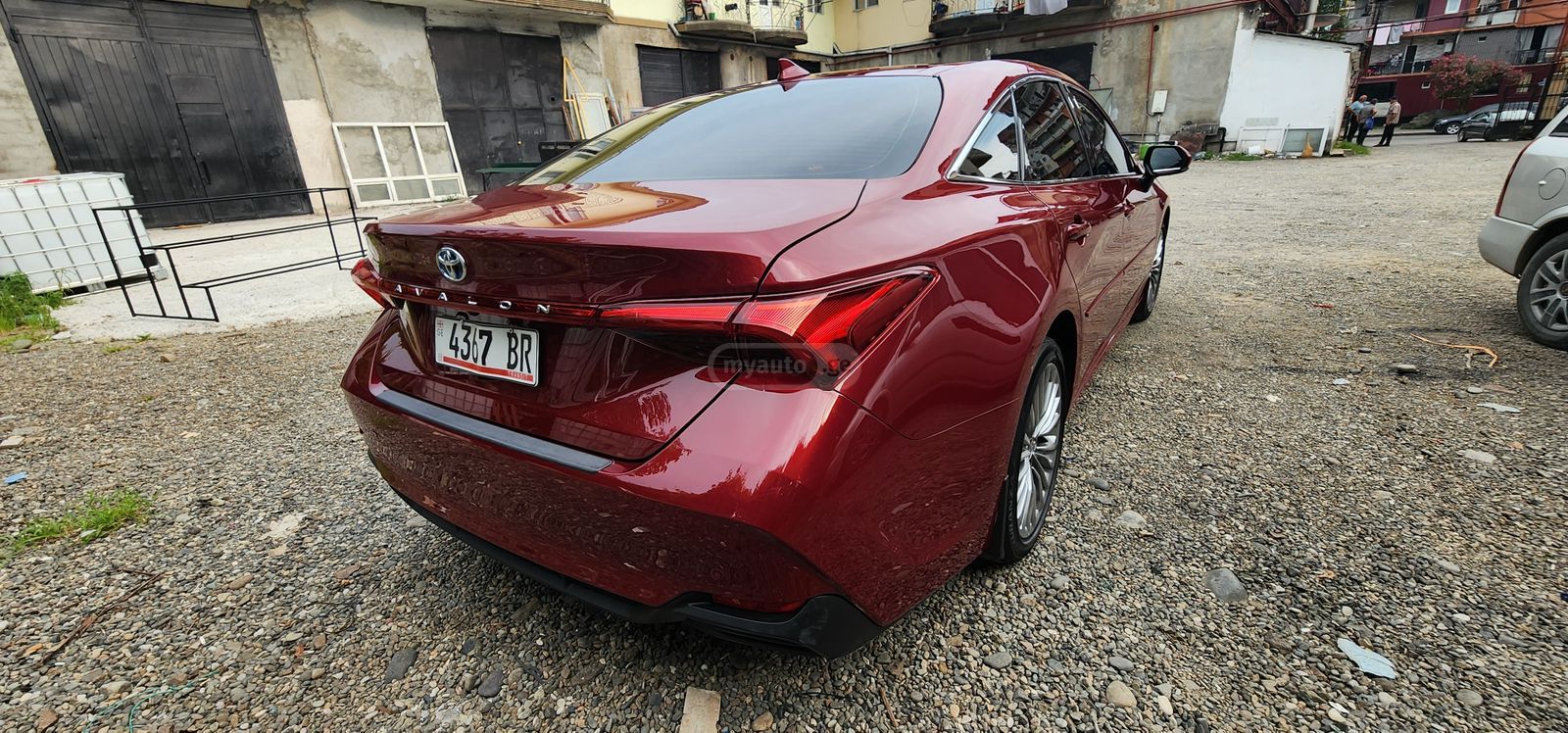 Toyota Avalon - фото 1