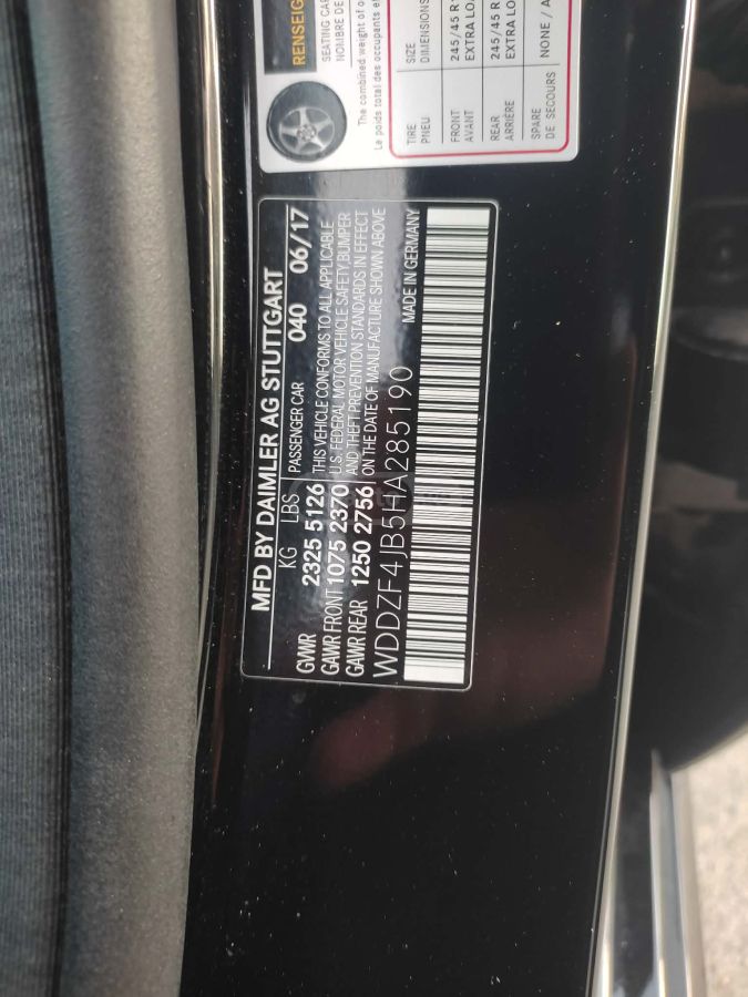 Mercedes-Benz E 300 - фото 13