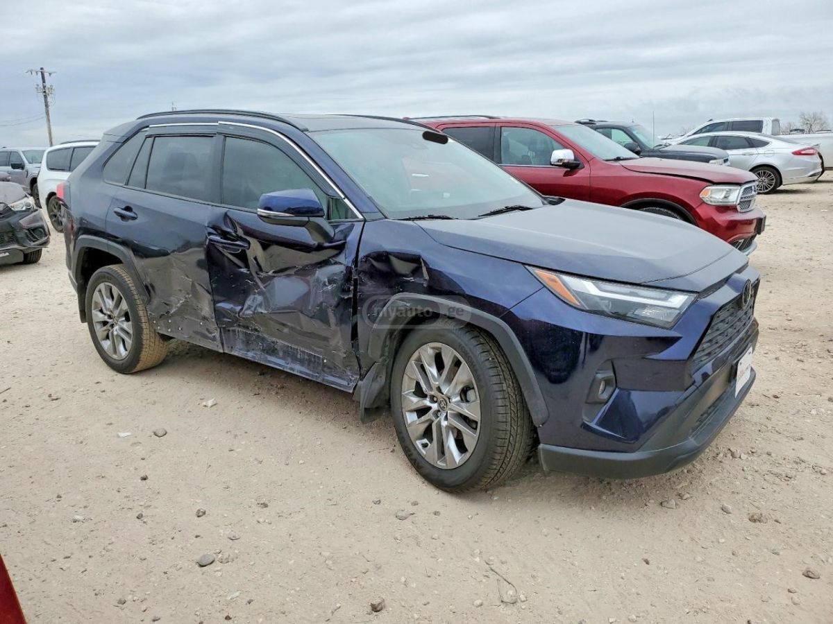 Toyota RAV 4 - фото 4