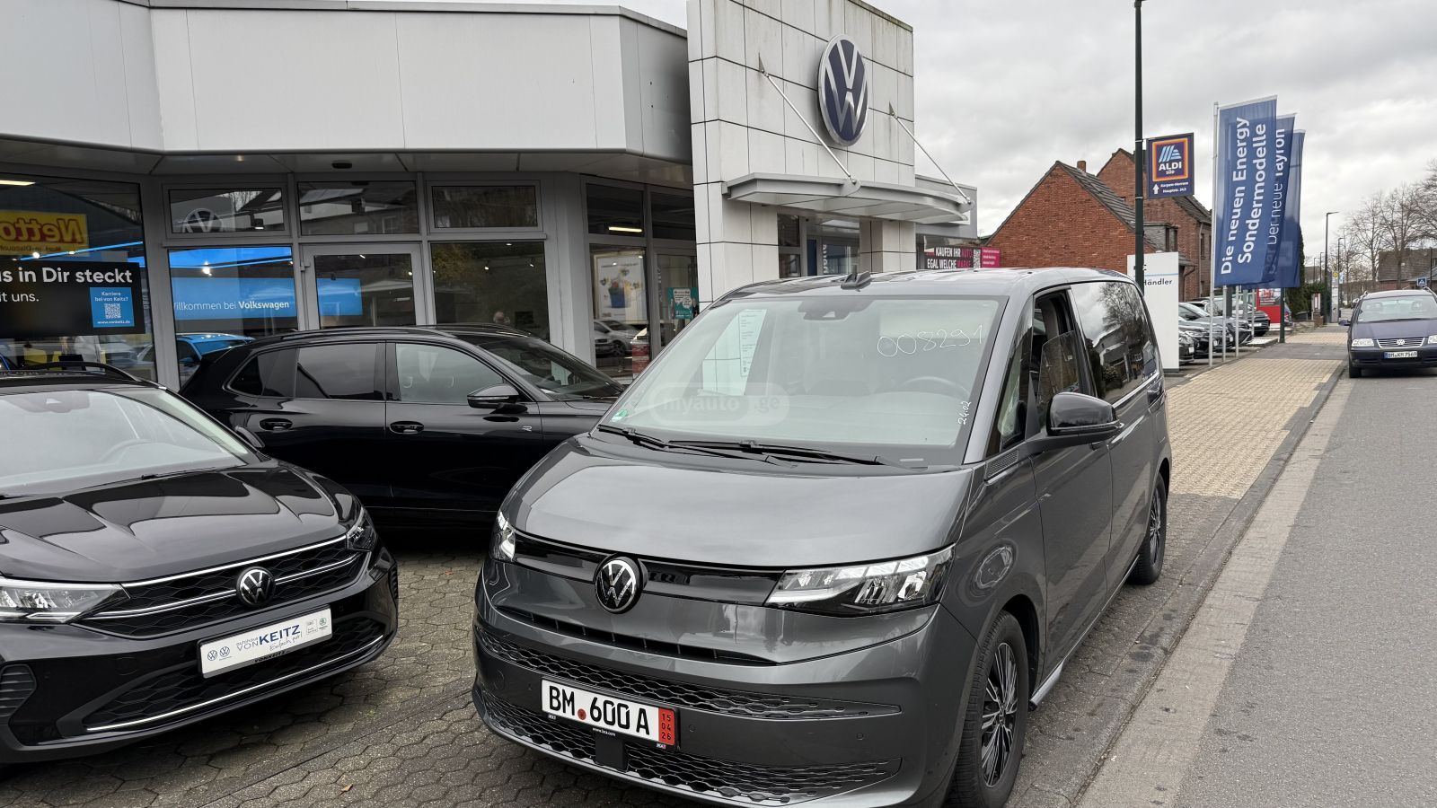 Volkswagen Multivan 2022 — миниатюра 14