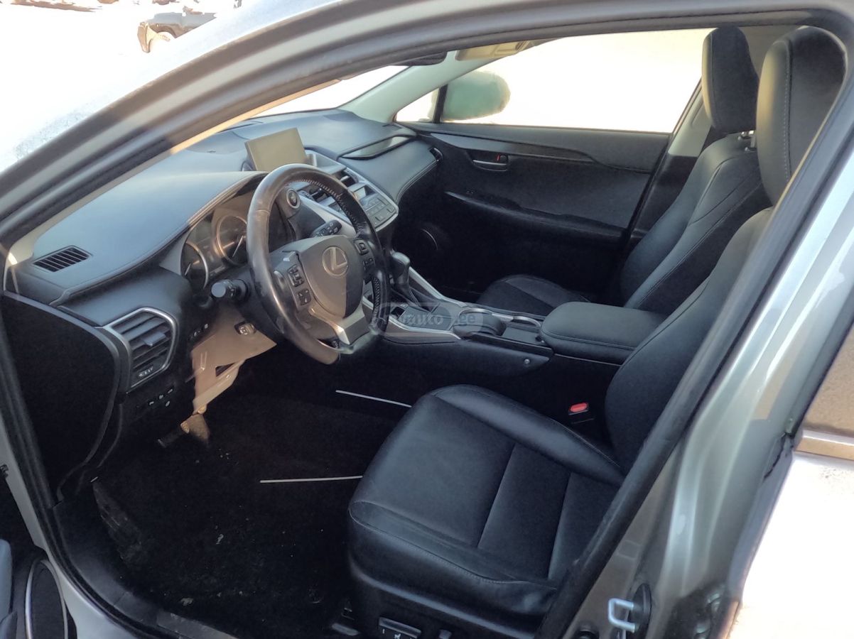 Lexus NX 300 - фото 7