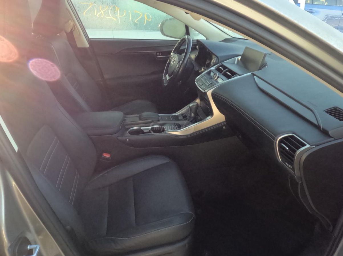 Lexus NX 300 - фото 8