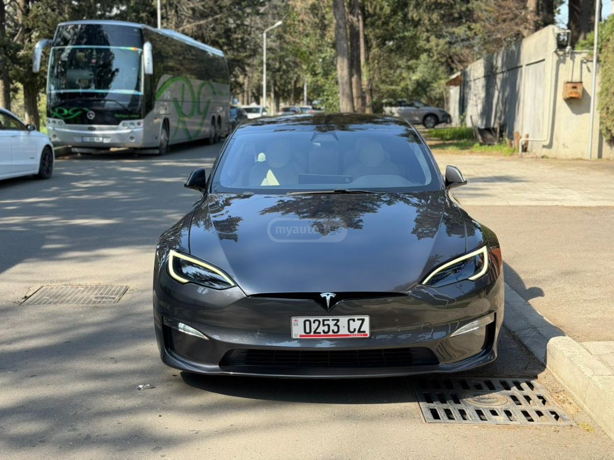 Tesla Model S - фото 12