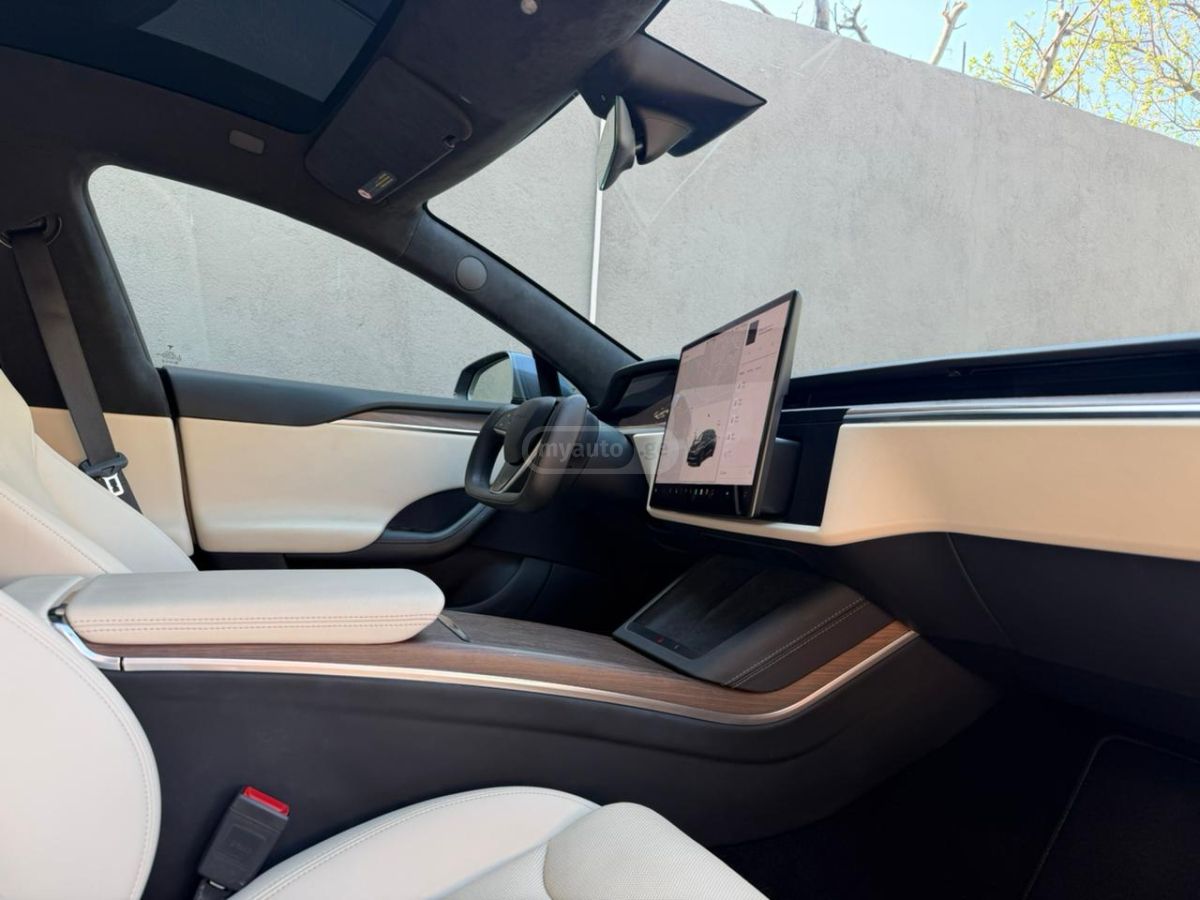 Tesla Model S - фото 7